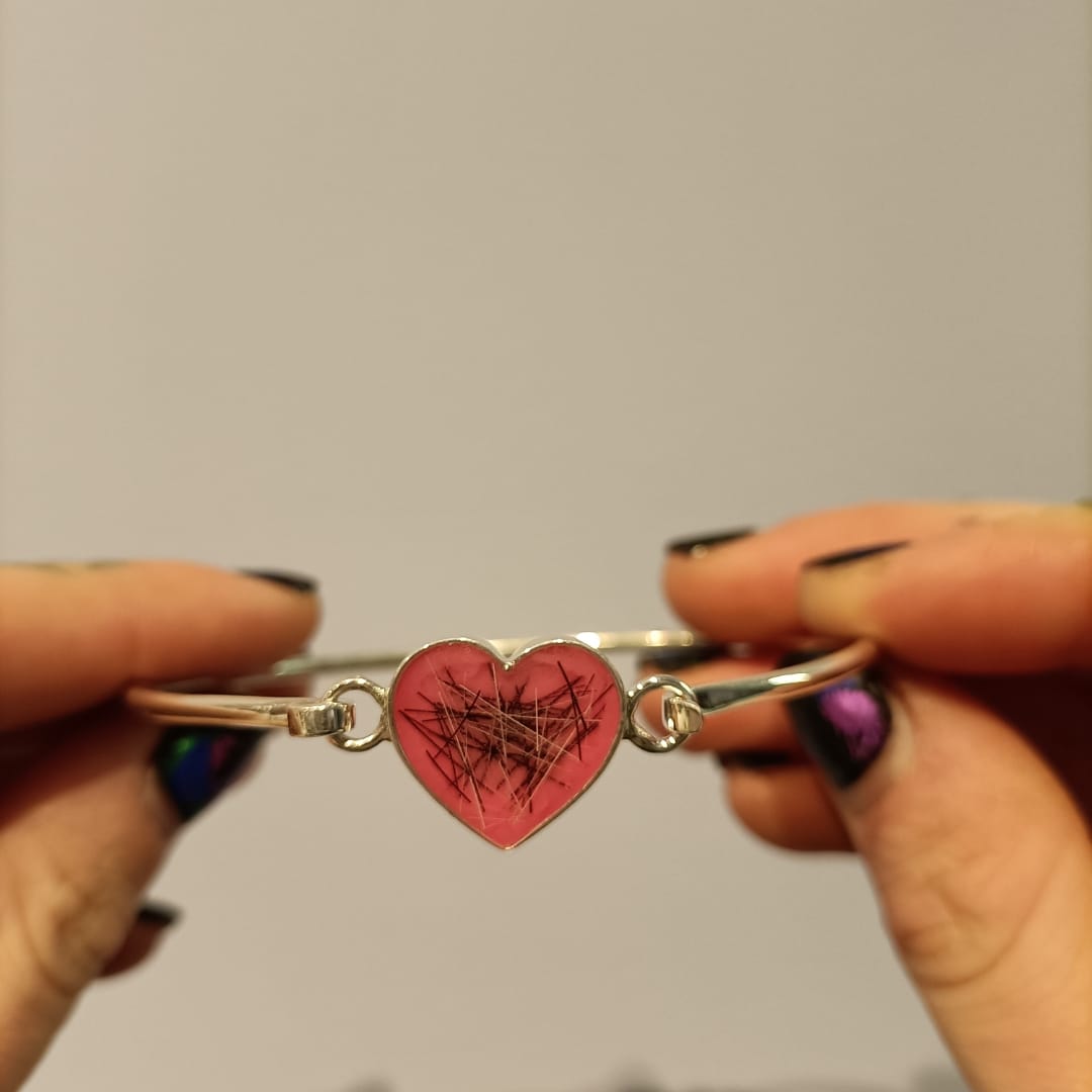Heart Hook Clasp Bangle
