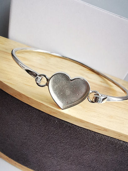 Heart Hook Clasp Bangle