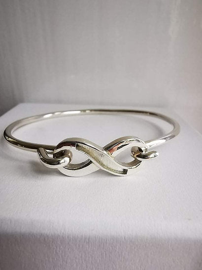 Infinity Hook Clasp Bangle