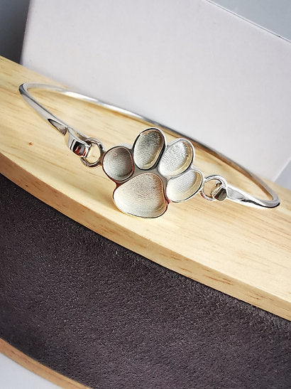 Paw Print Hook Clasp Bangle